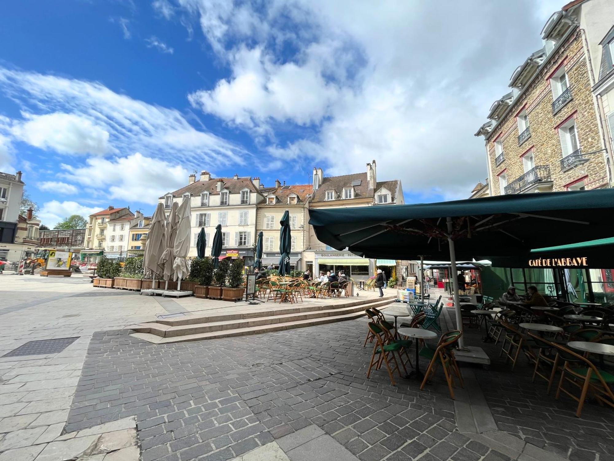 Sweethost - L'Amazone - T2 Proche Gare & Disneyland Lagny-sur-Marne Exterior photo